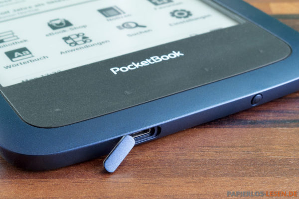 PocketBook Aqua: Anschlüsse (mit geöffneter Gummiklappe)