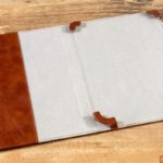 PocketBook "Cover COMFORT brown"-Hülle: Geöffnet, aber noch ohne Reader