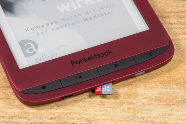 PocketBook Touch Lux 5: tasten und Anschlüsse (hier mit 32 GB Micro-SD-Karte)